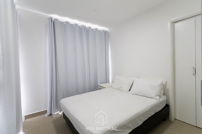 Luxury Beachfront Triplex with Rooftop Pool