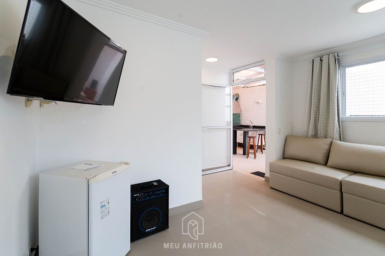 Luxury Beachfront Triplex with Rooftop Pool