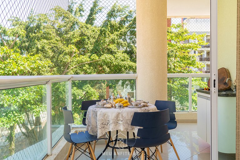 3-Suite Apartment with Barbecue at Enseada Guarujá