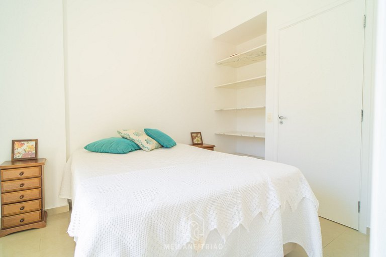 3-Suite Apartment with Barbecue at Enseada Guarujá