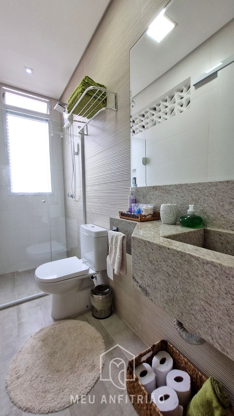 Beachfront Apartment at Astúrias Beach in Guarujá