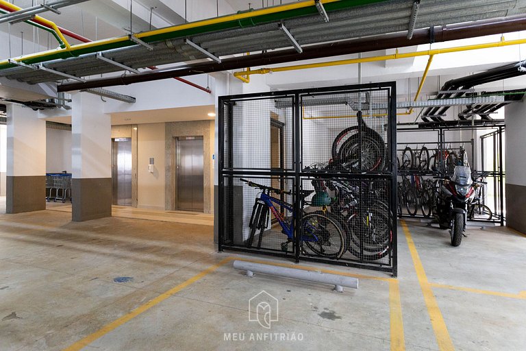 Apto c/ varanda e lazer perto da Av. Nações Unidas