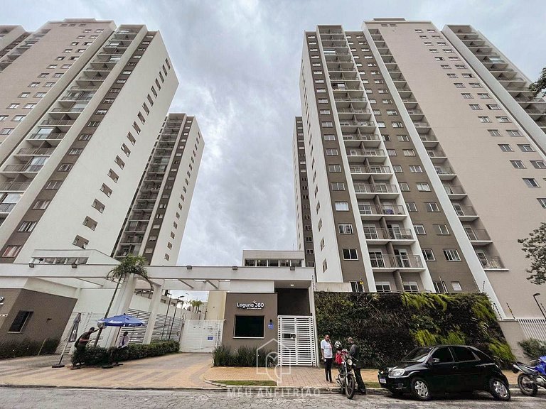 Apt w/ balcony and leisure near Nações Unidas Av.