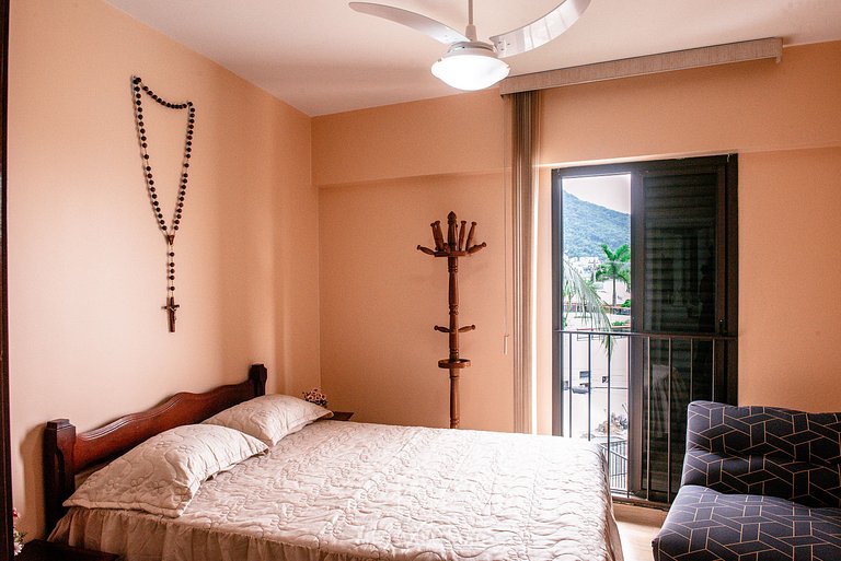 Beachfront Apartment at Martim de Sá Beach Caraguá