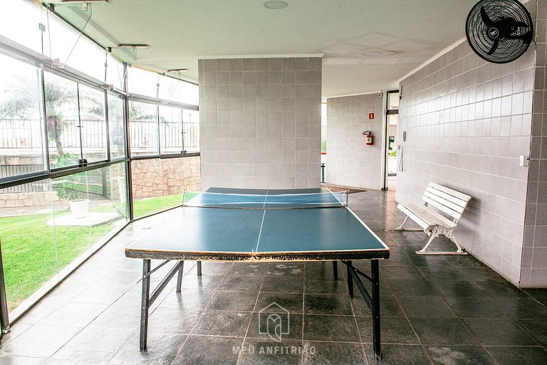 Apto p/4, garagem e piscina de frente para a praia