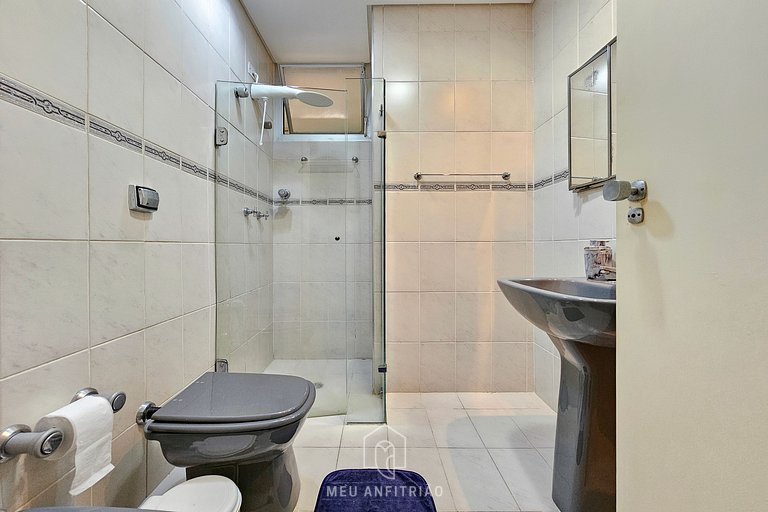 Apartment in Enseada Guarujá - Near Acqua Mundo