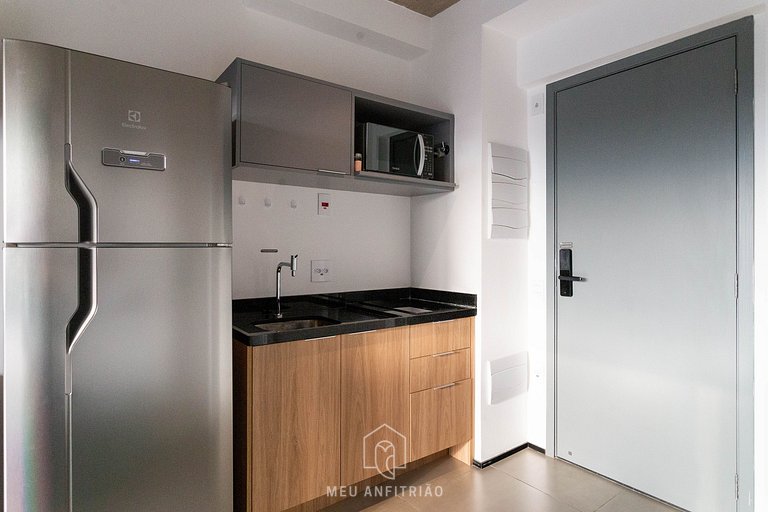 Comfortable Studio with Balcony near Paulista Avenue