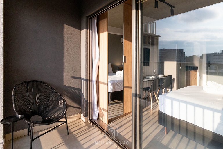 Comfortable Studio with Balcony near Paulista Avenue