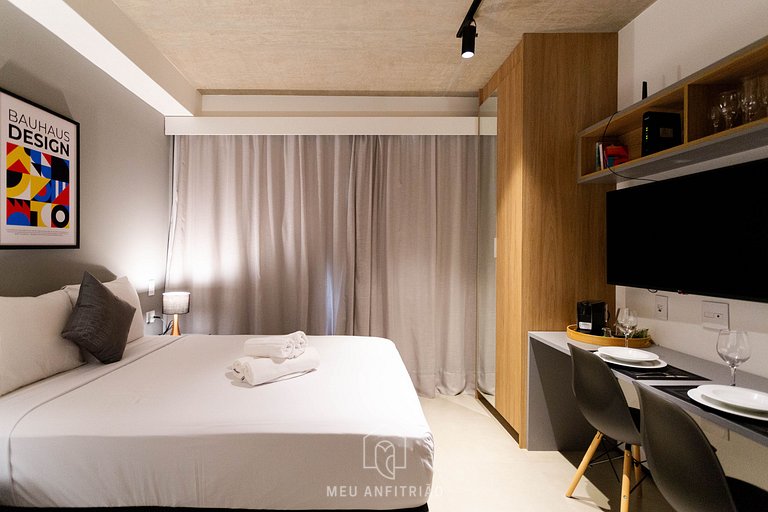 Comfortable Studio with Balcony near Paulista Avenue