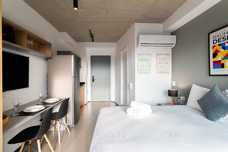 Comfortable Studio with Balcony near Paulista Avenue