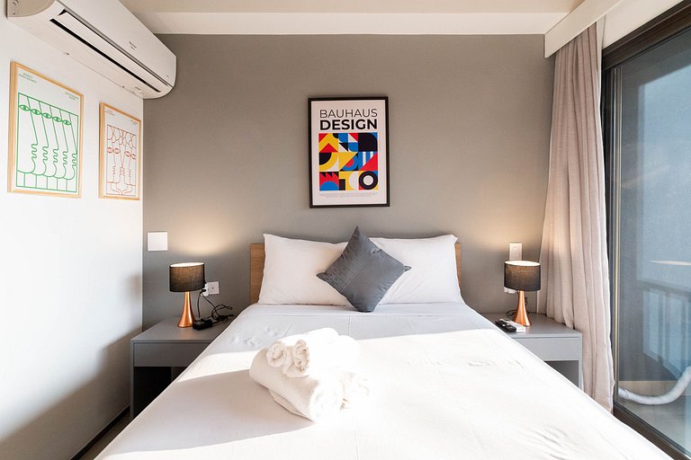 Comfortable Studio with Balcony near Paulista Avenue