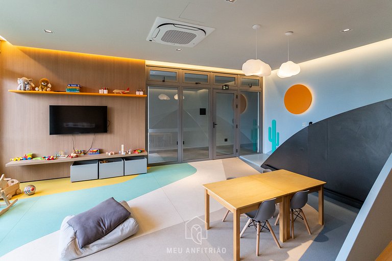 Studio p/2, varanda e lazer, a 400m do metrô