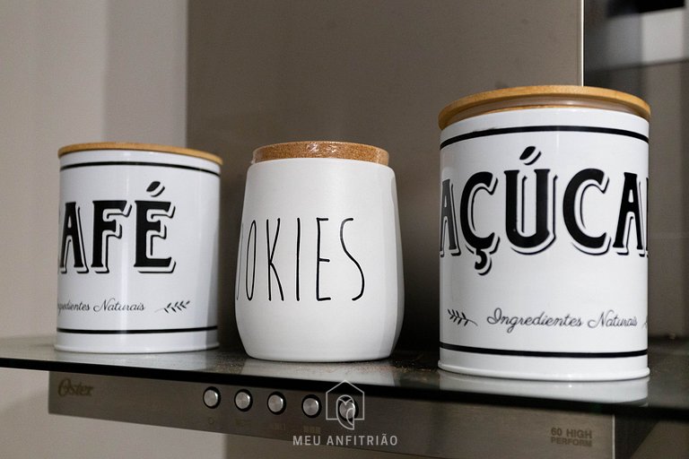 Queen bed | Swimming pool | Gym | Across subway