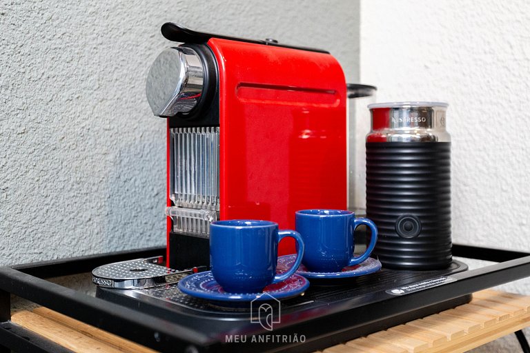 Queen bed | Swimming pool | Gym | Across subway