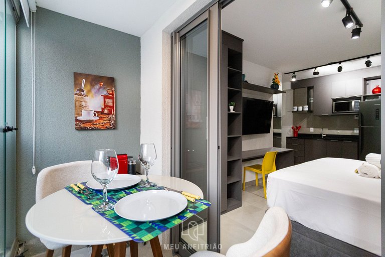 Queen bed | Swimming pool | Gym | Across subway