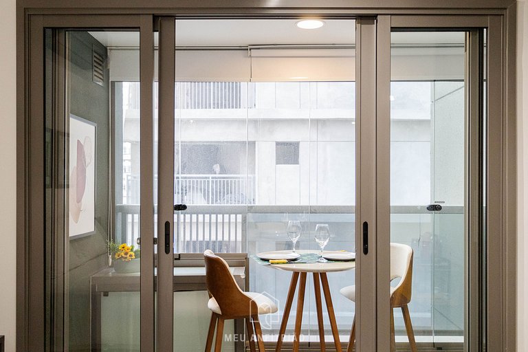 Queen bed | Swimming pool | Gym | Across subway