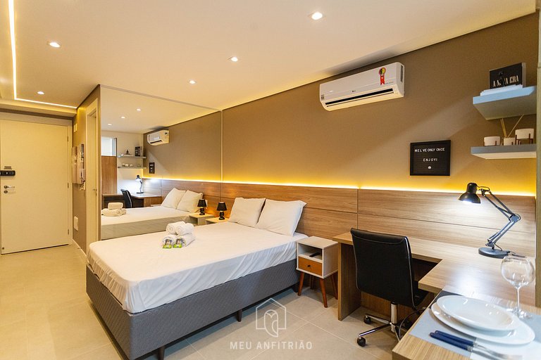 Estudio moderno con vistas a pocos pasos del metro