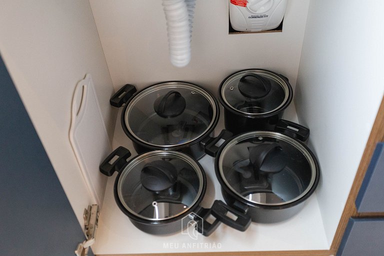 Estudio moderno con vistas a pocos pasos del metro