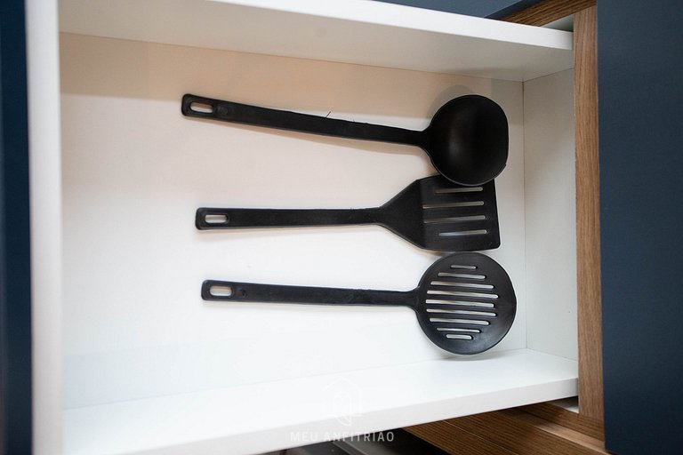 Estudio moderno con vistas a pocos pasos del metro