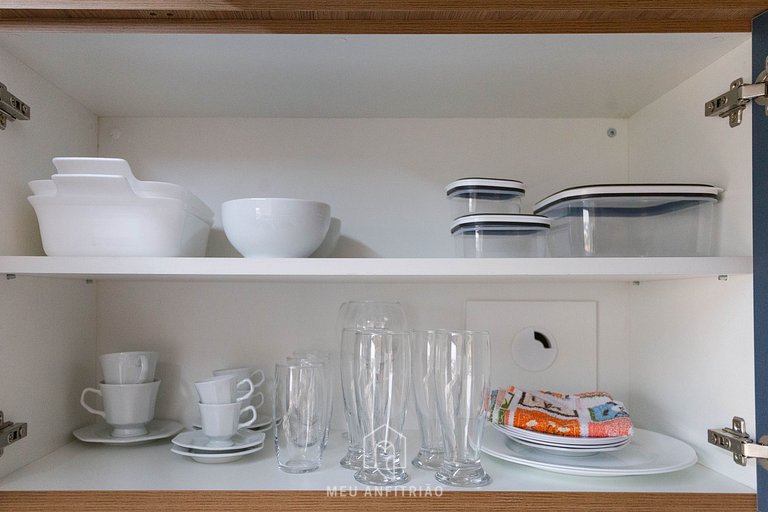 Estudio moderno con vistas a pocos pasos del metro