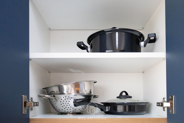 Estudio moderno con vistas a pocos pasos del metro