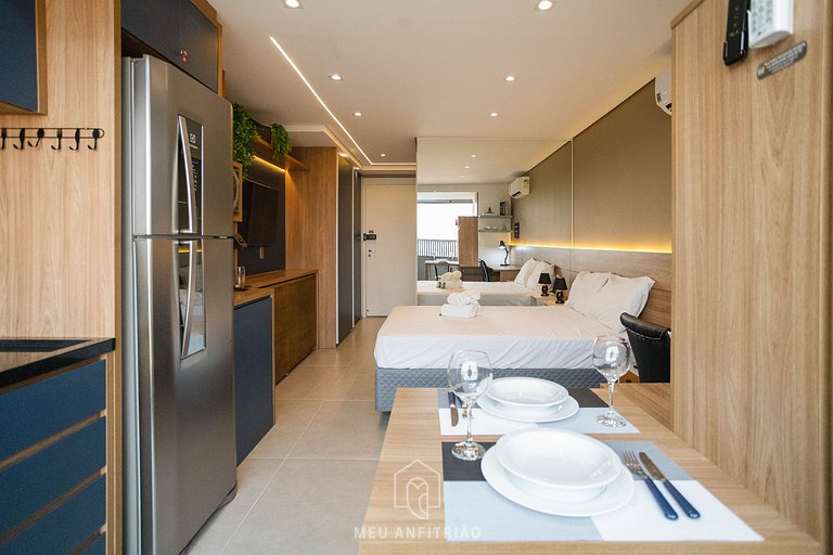 Estudio moderno con vistas a pocos pasos del metro