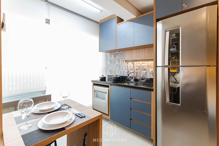 Estudio moderno con vistas a pocos pasos del metro