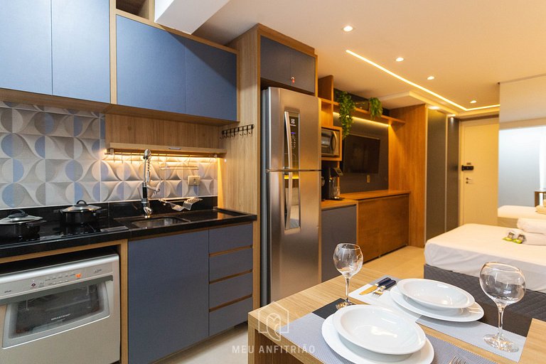 Estudio moderno con vistas a pocos pasos del metro