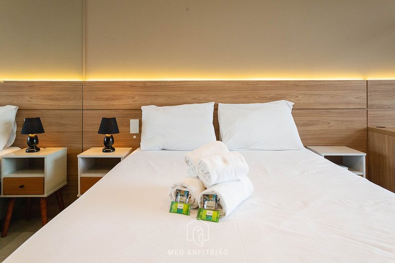 Estudio moderno con vistas a pocos pasos del metro