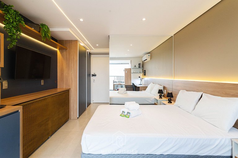 Estudio moderno con vistas a pocos pasos del metro