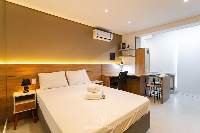 Estudio moderno con vistas a pocos pasos del metro