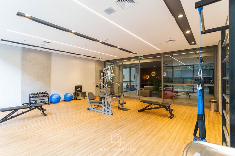 2 people, court and gym 1km from Av. Paulista