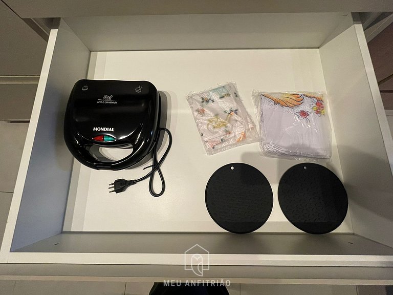 Cozy Studio with Oil Heater in Front of Metro