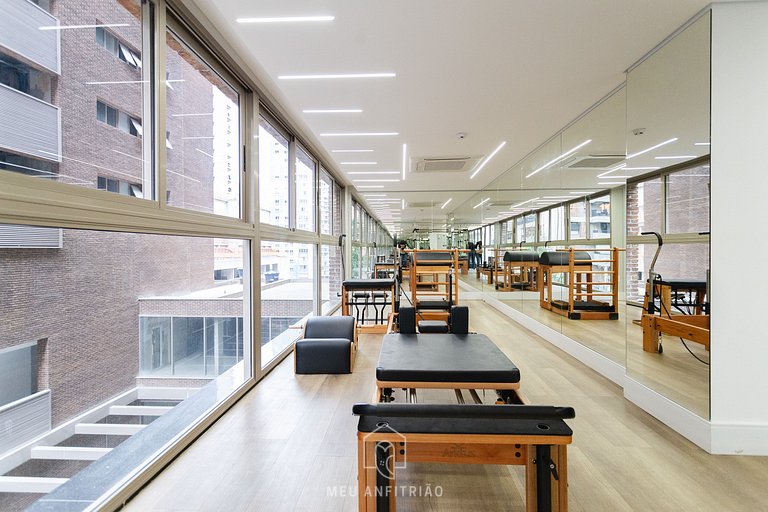 Studio for 2, balcony, near Rebouças Avenue.