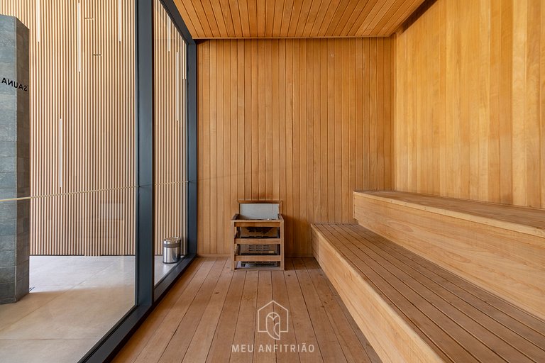 Spacious Studio with Balcony Near Faria Lima Avenue