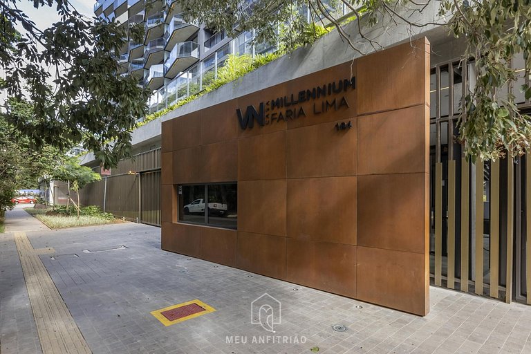 Spacious Studio with Balcony Near Faria Lima Avenue