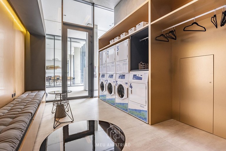 Spacious Studio with Balcony Near Faria Lima Avenue