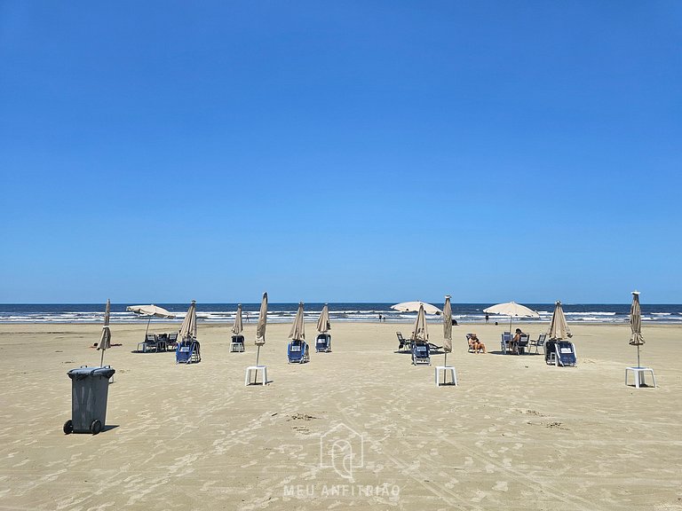 Apartamento em Bertioga com Piscina e Churrasqueira