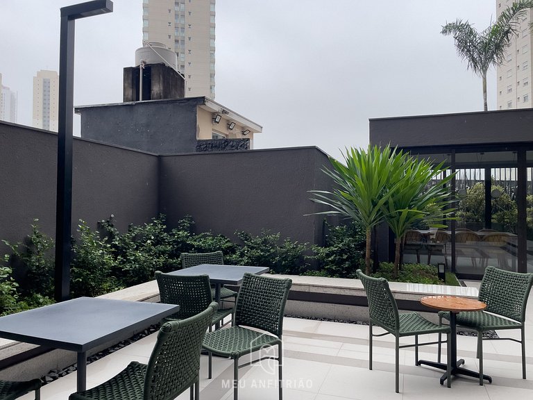 38m² | 2 rooms | Equipped kitchen | 300m subway