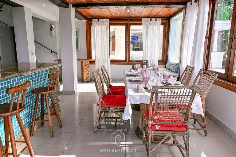 16 personas | Piscina clim. | Tenis | 900m playa