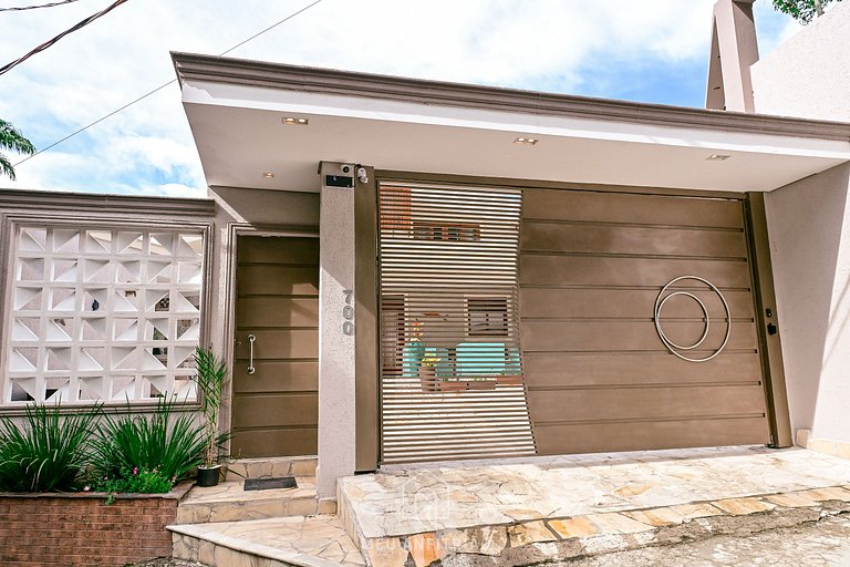 16 personas | Piscina clim. | Tenis | 900m playa