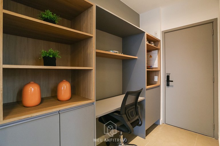 Spacious Studio with Balcony Near Faria Lima Avenue