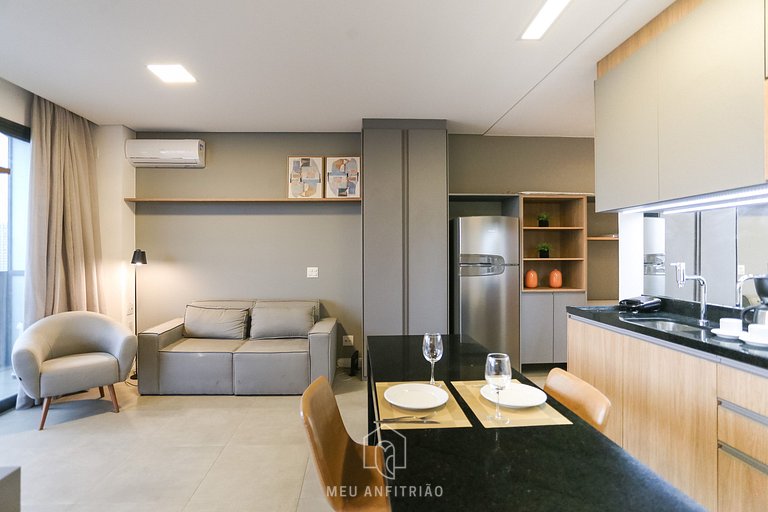 Spacious Studio with Balcony Near Faria Lima Avenue