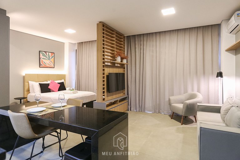 Spacious Studio with Balcony Near Faria Lima Avenue