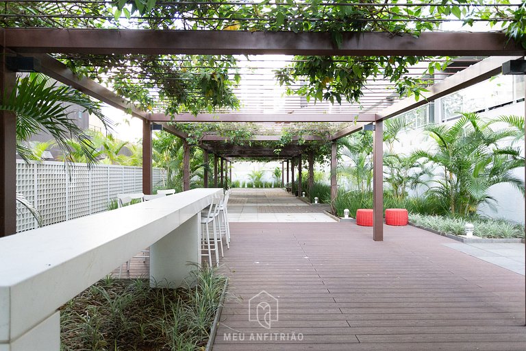 Comfortable Apartment for 4 with on Rua da Consolação