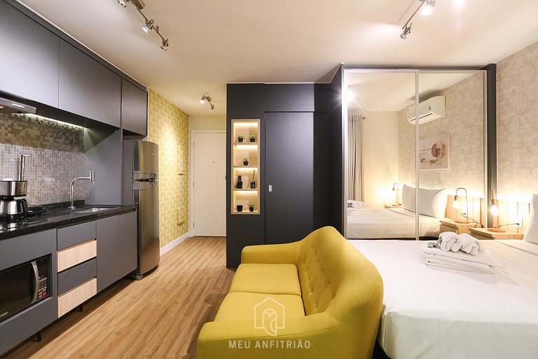 Comfortable Apartment for 4 with on Rua da Consolação