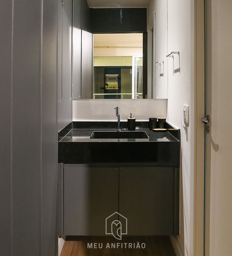 Comfortable Apartment for 4 with on Rua da Consolação