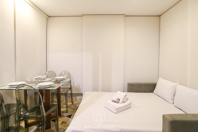 Comfortable Apartment for 4 with on Rua da Consolação