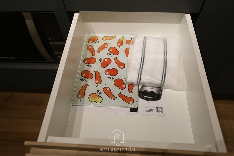 Comfortable Apartment for 4 with on Rua da Consolação