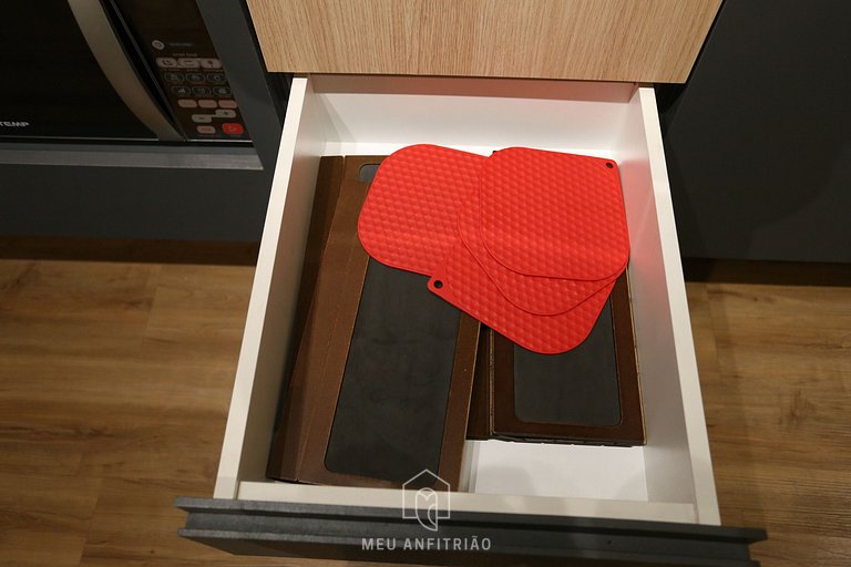 Comfortable Apartment for 4 with on Rua da Consolação